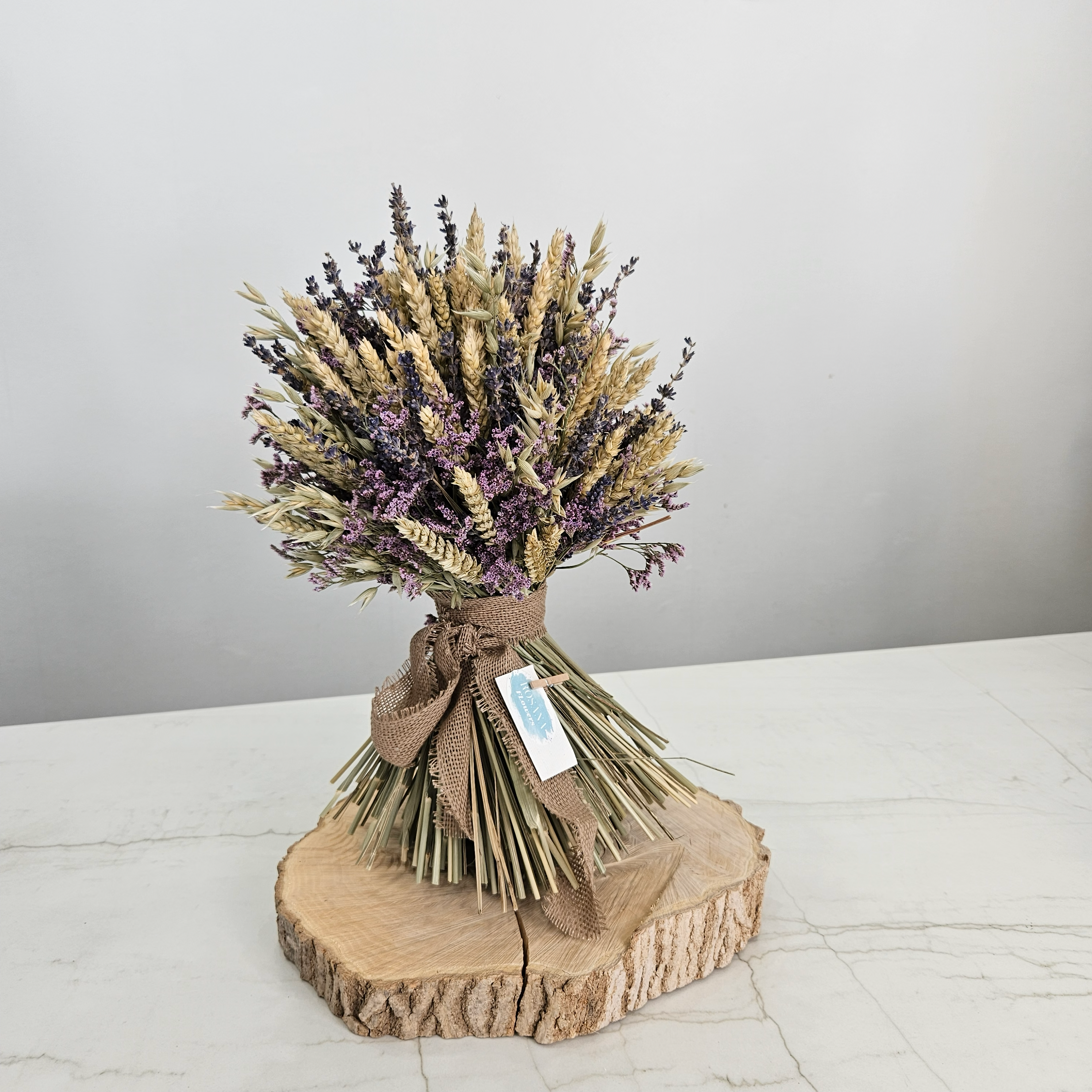 Ramo compacto de flores preservadas